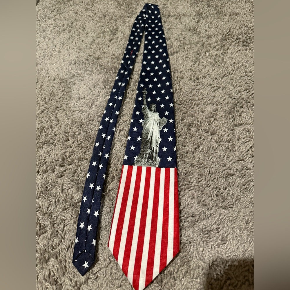 Pascal Red White and Blue America Tie USA Patriotic Print